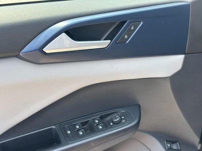 2023 Volkswagen Taos SE FWD
