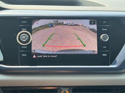 2023 Volkswagen Taos SE FWD