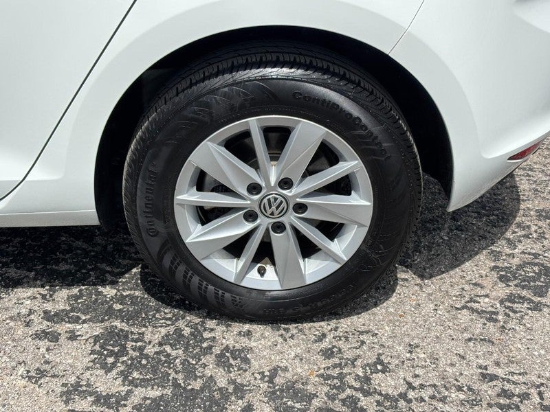 2017 Volkswagen Golf 1.8T 4-Door S Manual