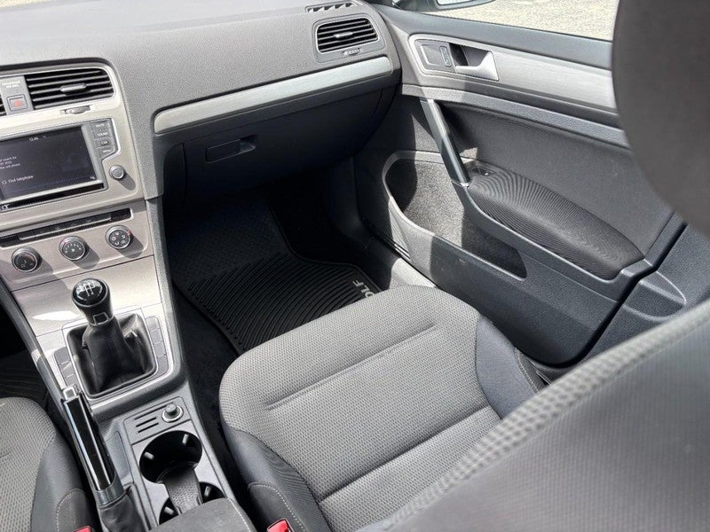 2017 Volkswagen Golf 1.8T 4-Door S Manual