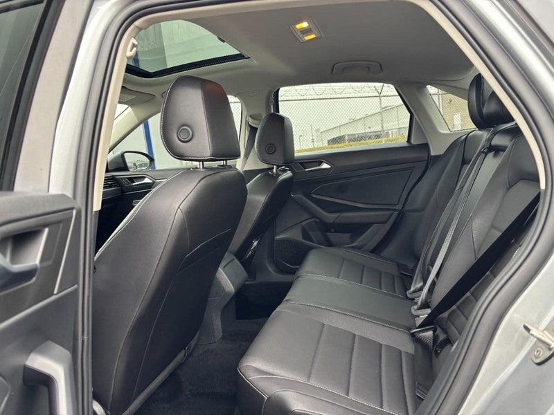 2022 Volkswagen Jetta SE Auto