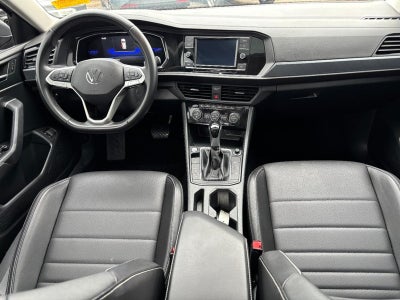 2022 Volkswagen Jetta SE Auto