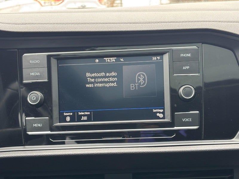 2022 Volkswagen Jetta SE Auto