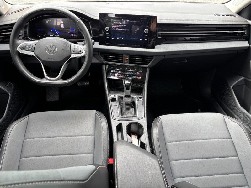2025 Volkswagen Jetta SE Auto