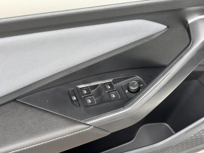 2025 Volkswagen Jetta SE Auto