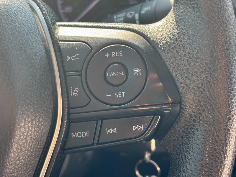 2019 Toyota Camry LE Auto (Natl)