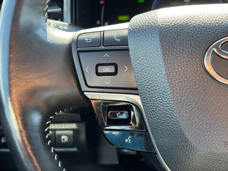 2025 Toyota Camry SE (Natl)