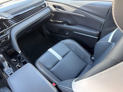 2025 Toyota Camry SE (Natl)