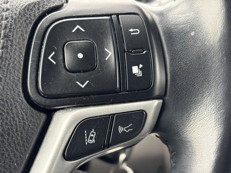 2017 Toyota Highlander LE V6 AWD (Natl)