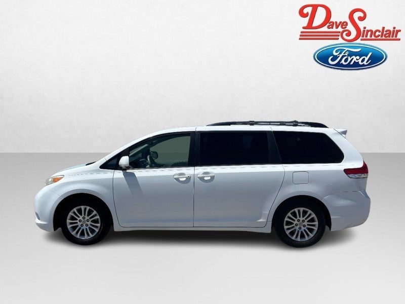 2014 Toyota Sienna 5dr 8-Pass Van V6 XLE FWD (Natl)