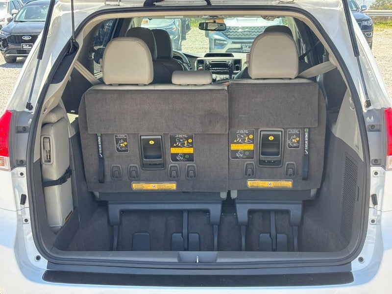 2014 Toyota Sienna 5dr 8-Pass Van V6 XLE FWD (Natl)