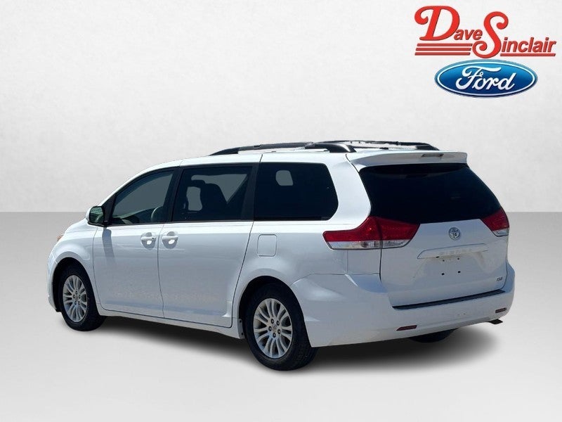 2014 Toyota Sienna 5dr 8-Pass Van V6 XLE FWD (Natl)