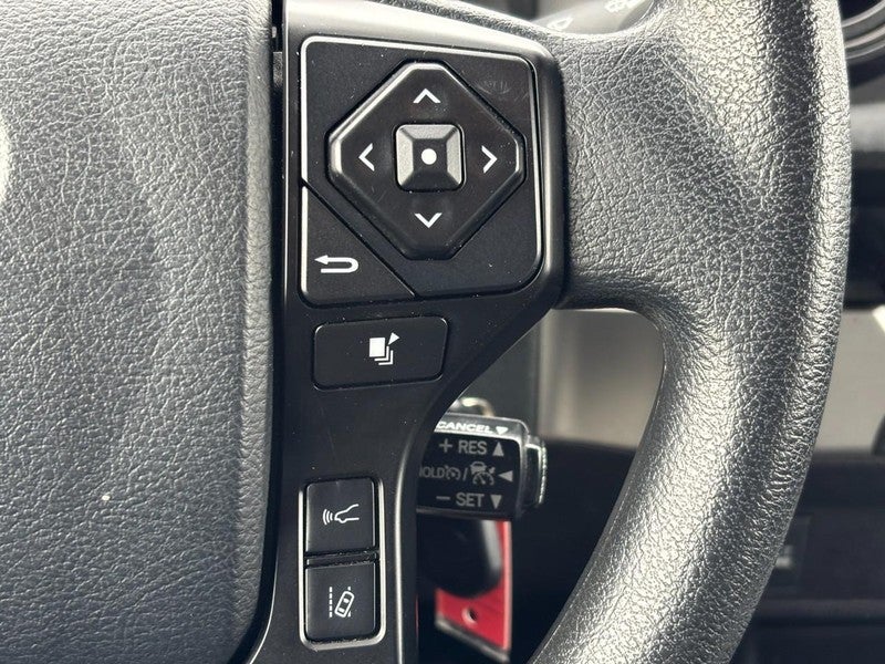 2018 Toyota Tacoma SR5 Double Cab 5' Bed I4 4x2 AT (Natl)