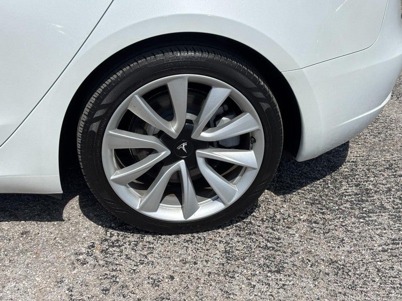 2023 Tesla Model 3 RWD