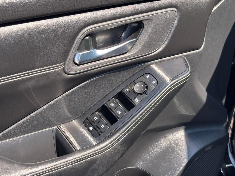 2024 Nissan Rogue AWD SV