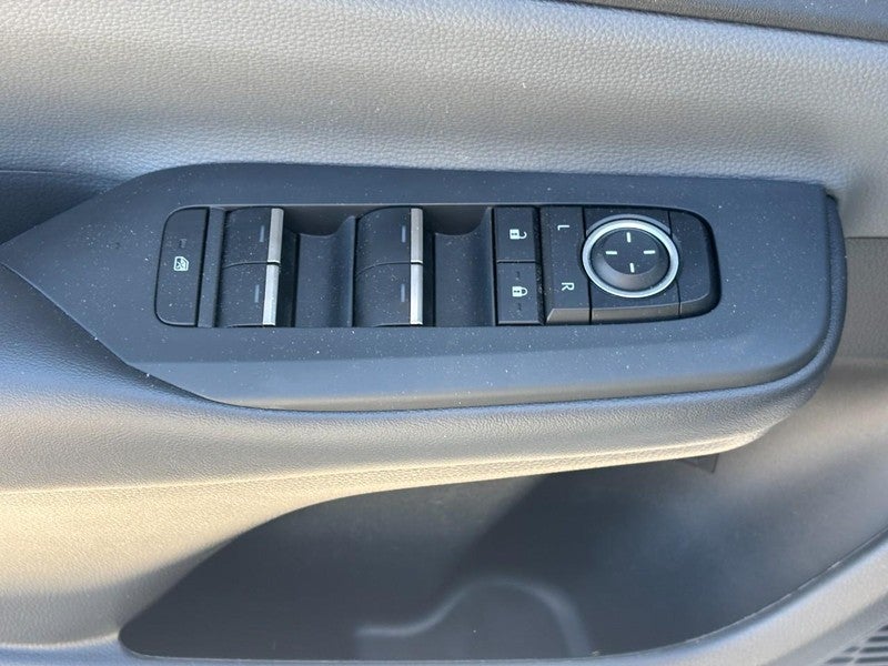 2026 Toyota Prius LE AWD (Natl)