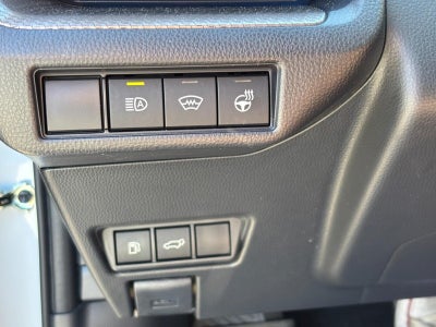 2026 Toyota Prius LE AWD (Natl)