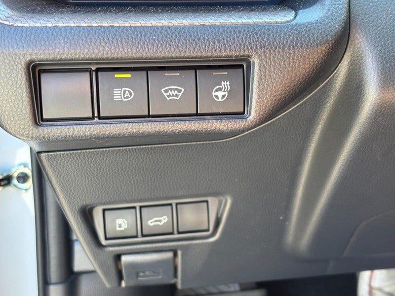 2026 Toyota Prius LE AWD (Natl)