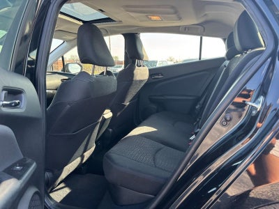 2017 Toyota Prius Two (Natl)