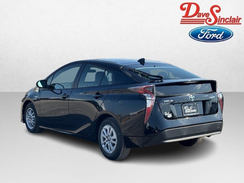 2017 Toyota Prius Two (Natl)