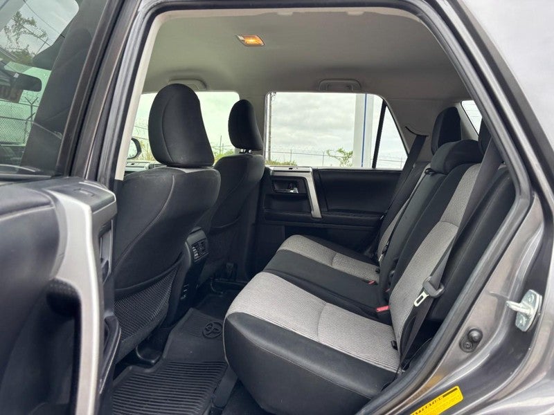 2017 Toyota 4Runner SR5 4WD (Natl)