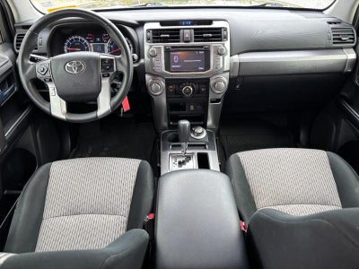 2017 Toyota 4Runner SR5 4WD (Natl)