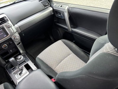 2017 Toyota 4Runner SR5 4WD (Natl)