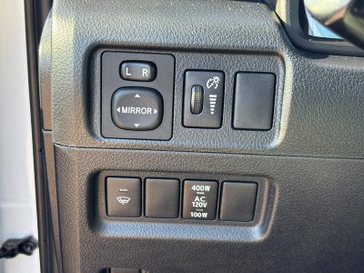 2018 Toyota 4Runner SR5 4WD (Natl)