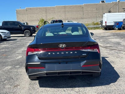 2024 Hyundai Elantra Hybrid Limited