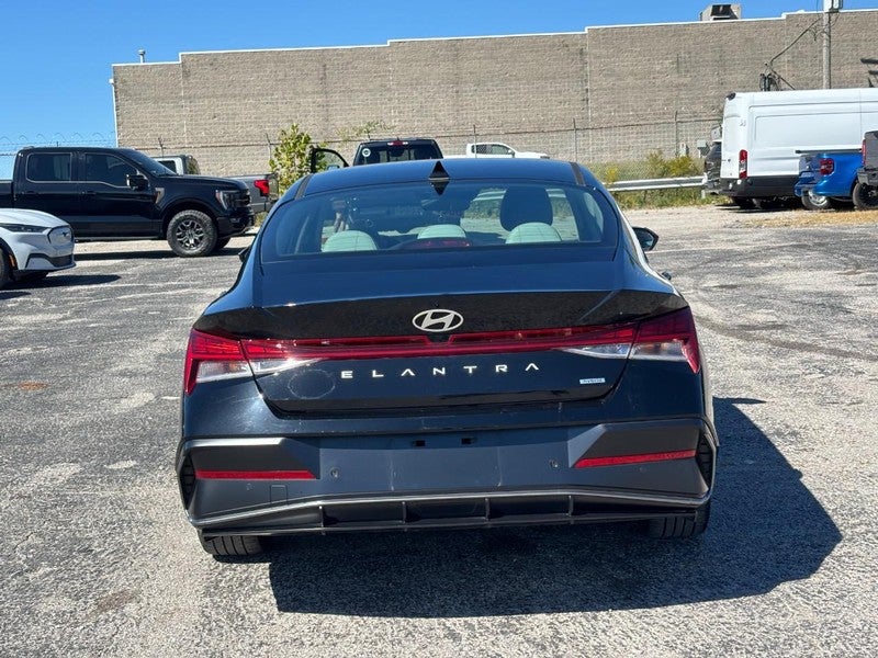 2024 Hyundai Elantra Hybrid Limited