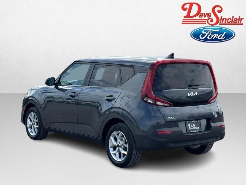 2022 Kia Soul LX IVT