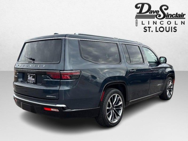 2023 Jeep Wagoneer L Series III 4x4