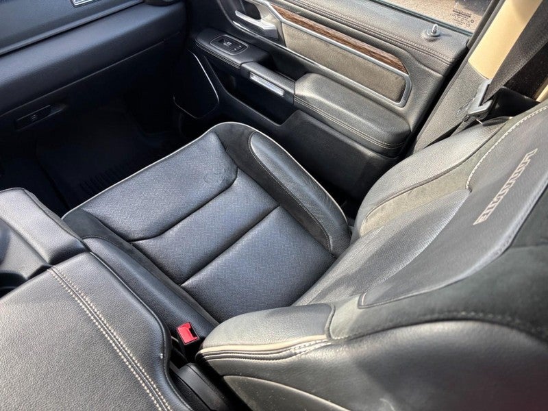 2019 RAM 1500 Laramie 4x4 Crew Cab 5'7" Box