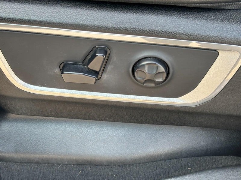 2019 RAM 1500 Laramie 4x4 Crew Cab 5'7" Box