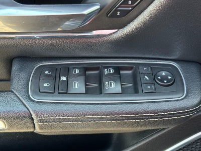 2019 RAM 1500 Laramie 4x4 Crew Cab 5'7" Box