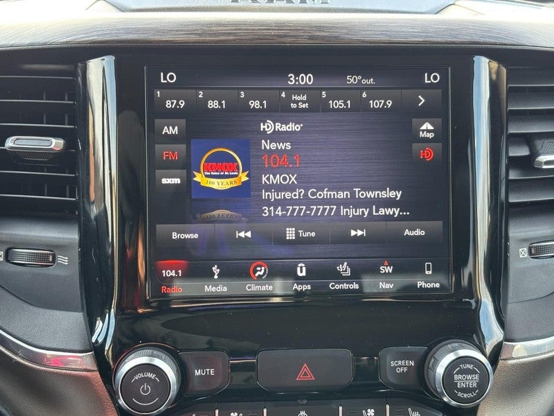 2019 RAM 1500 Laramie 4x4 Crew Cab 5'7" Box