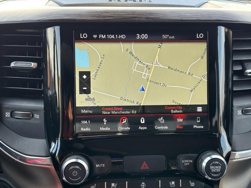 2019 RAM 1500 Laramie 4x4 Crew Cab 5'7" Box