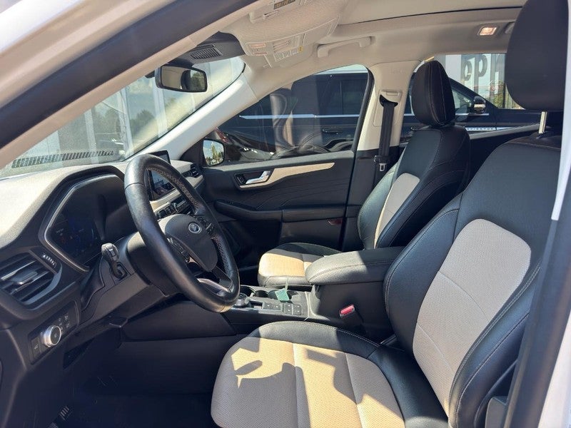 2022 Ford Escape Titanium AWD