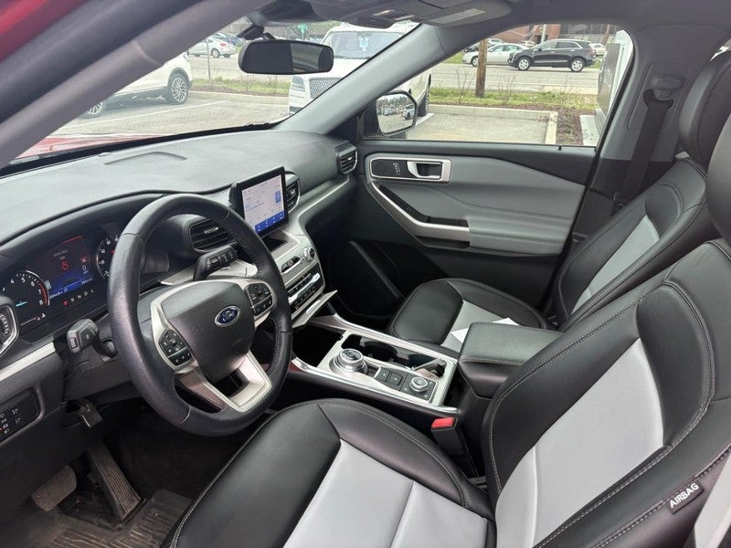 2023 Ford Explorer XLT 4WD