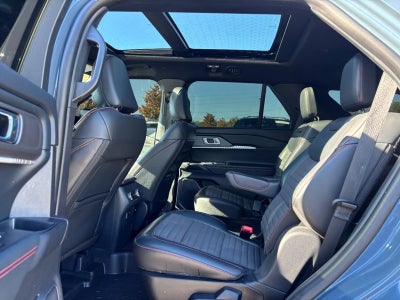 2025 Ford Explorer ST-Line 4WD