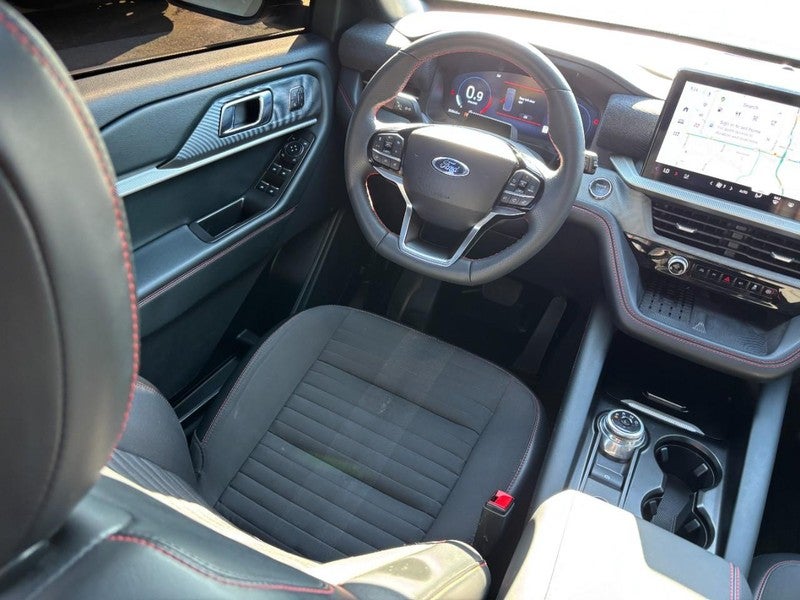 2025 Ford Explorer ST-Line 4WD
