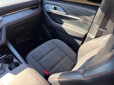 2025 Ford Explorer ST-Line 4WD