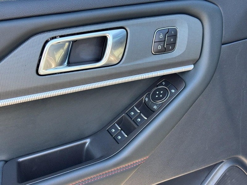 2025 Ford Explorer ST-Line 4WD