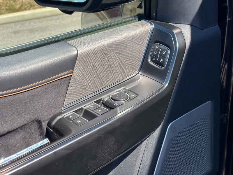 2022 Ford F-150 Platinum 4WD SuperCrew 5.5' Box