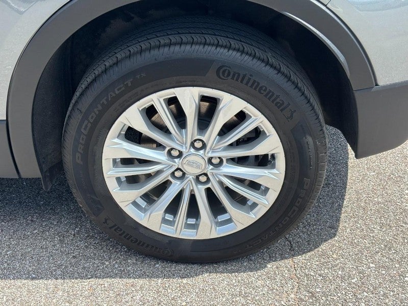 2024 Cadillac XT4 FWD 4dr Luxury