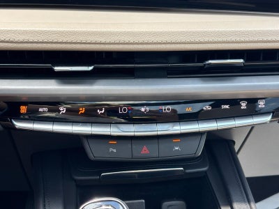 2024 Cadillac XT4 FWD 4dr Luxury