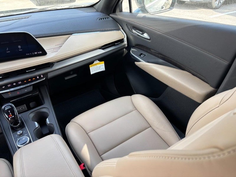 2024 Cadillac XT4 AWD 4dr Premium Luxury