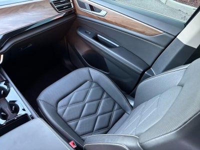 2025 Volkswagen Atlas 2.0T SE w/Technology 4MOTION