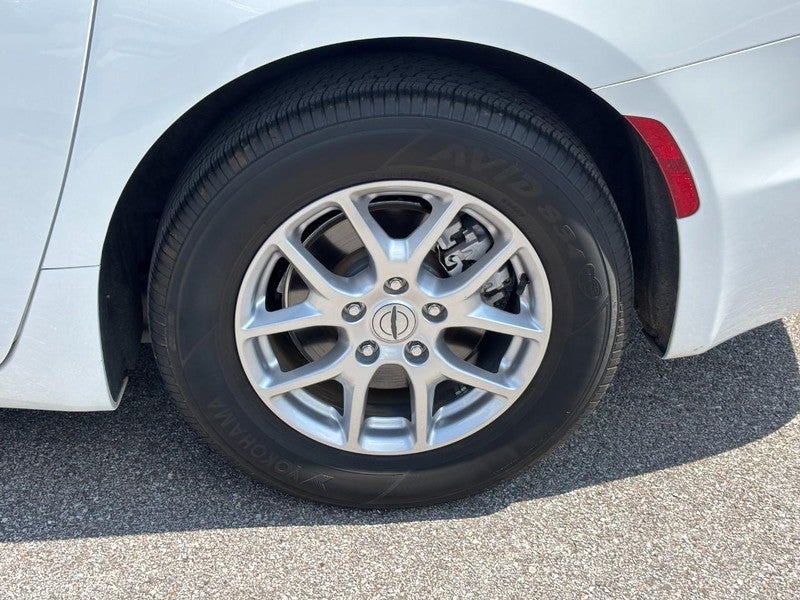 2024 Chrysler Pacifica Touring L FWD