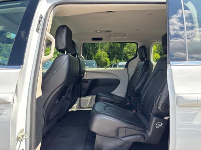2024 Chrysler Pacifica Touring L FWD